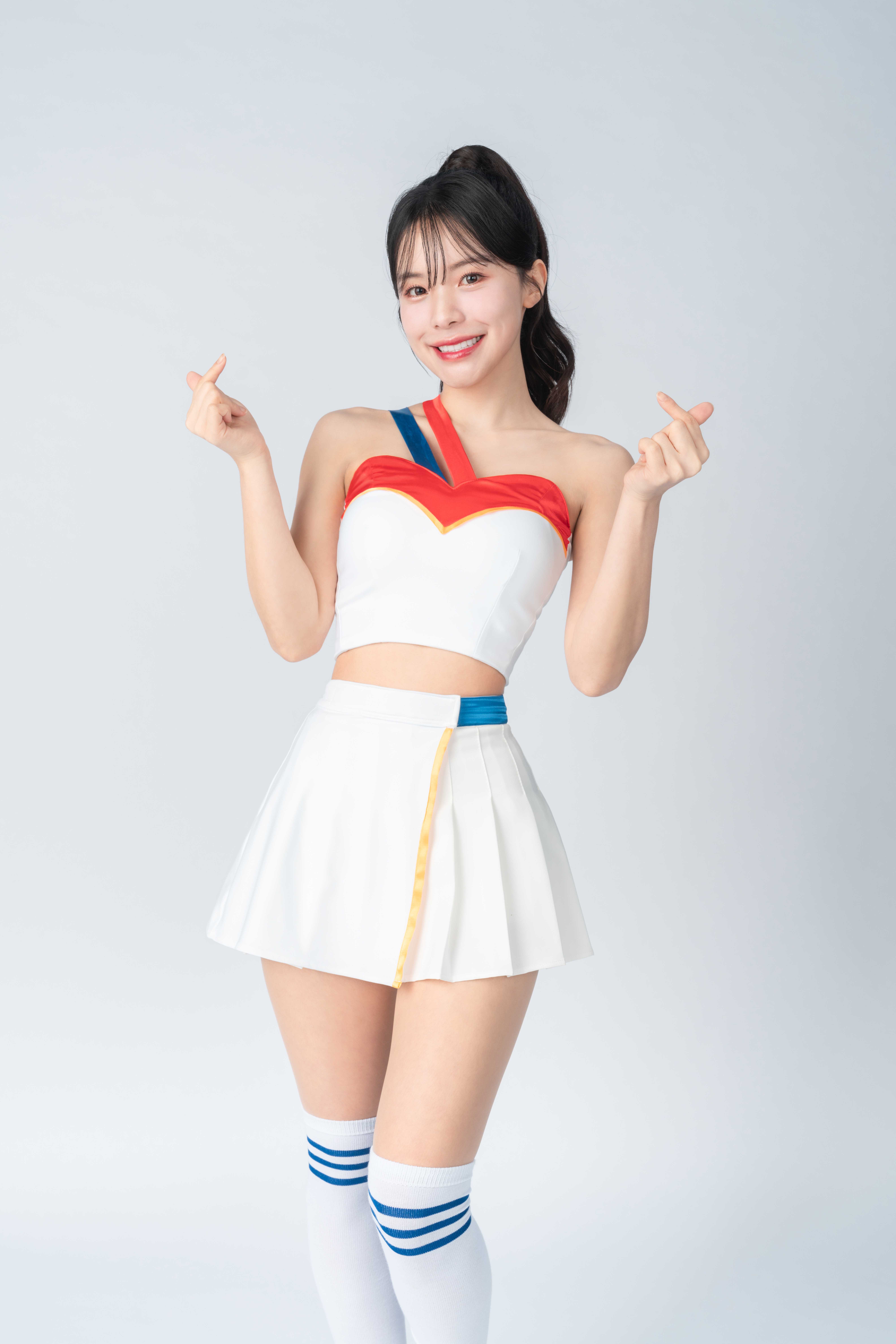 啦啦隊服裝造型-李多慧直播